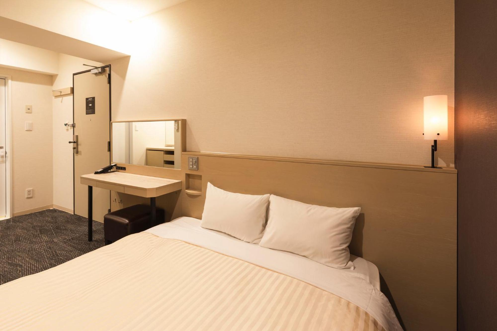 Sotetsu Fresa Inn Shimbashi Hibiyaguchi — Fotos 1